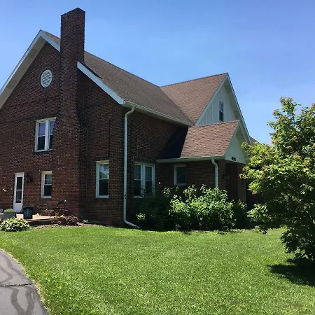 Newhouse Family Inn